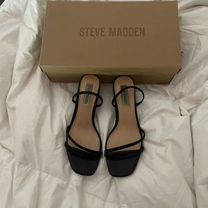 Steve Madden kitten heel